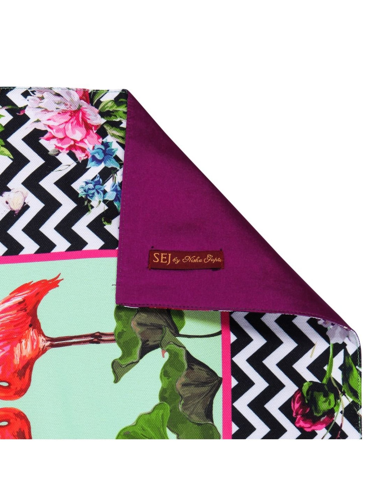 Juvale Placemats with Table Runner (Gold Foil, 6 Pieces)