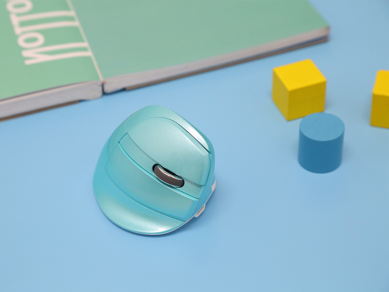 DELUX Wireless Small Vertical Mouse, Type-C Rechargeable Dual Mode Silent Ergonomic Mice with Bluetooth 4.0 and USB Nano Receiver, 4 Adjustable DPI and 6 Buttons (M618mini-White)