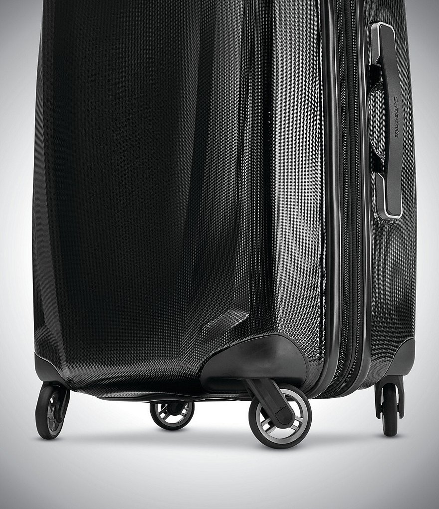 Samsonite Winfield 3 DLX Carry-on Spinner