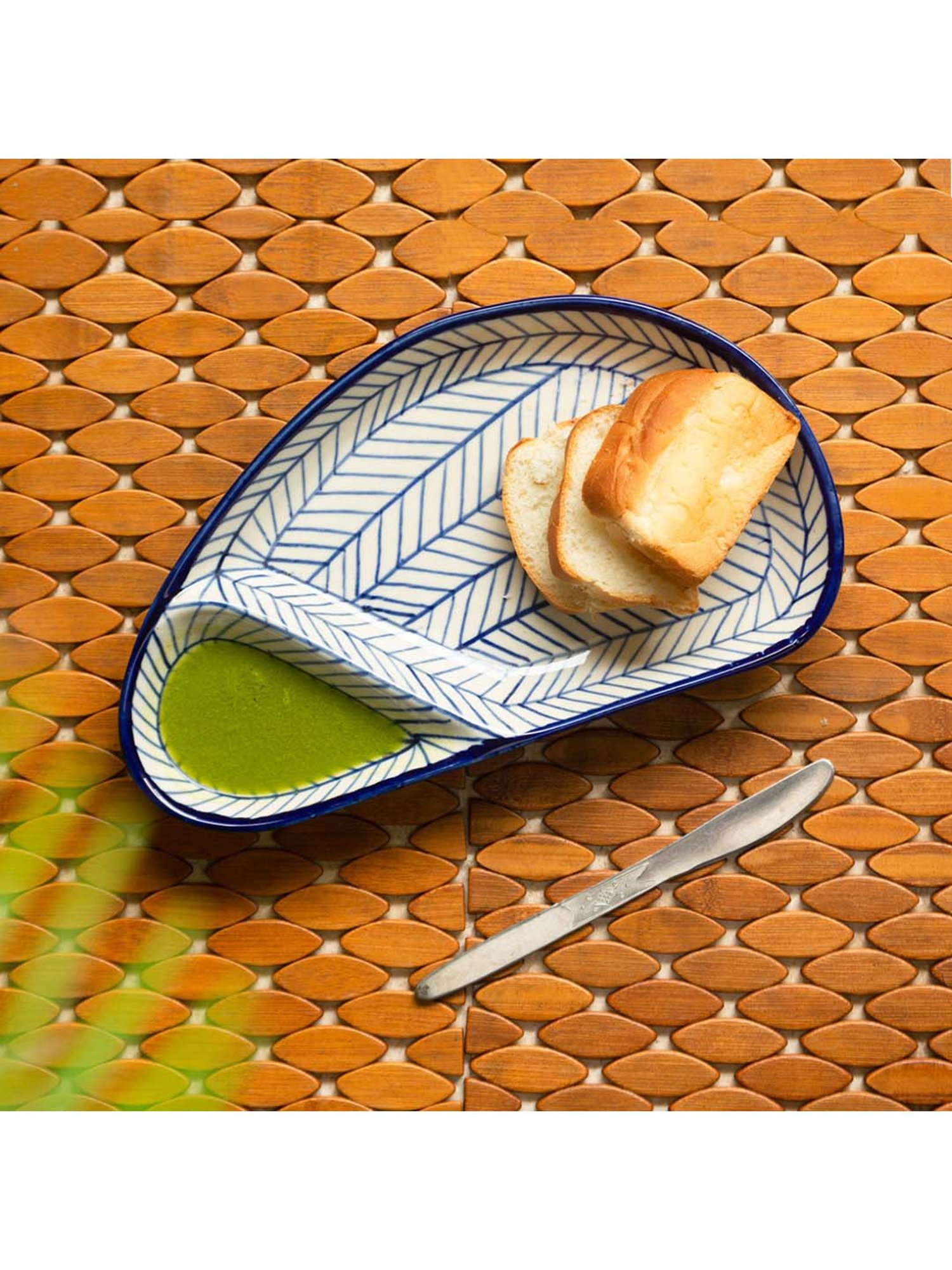 ExclusiveLane 'Indigo Chevron Avocado' Hand-painted Microwave Safe Ceramic Chip-N-Dip Platter