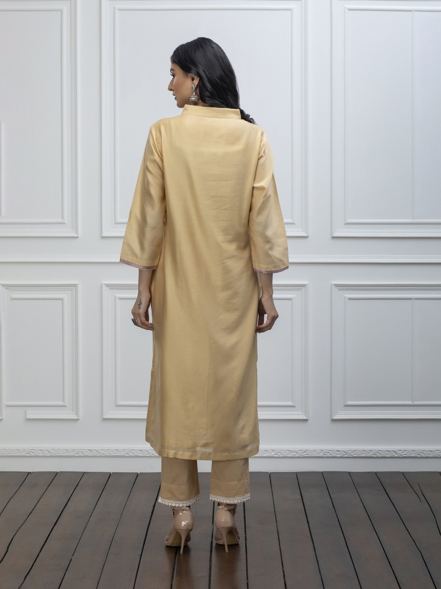 Smriti Gupta Ishaya Beige Kurta Set