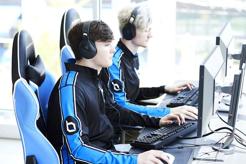 Turtle Beach Stealth 600 White Wireless Surround Sound Gaming Headset for Xbox One