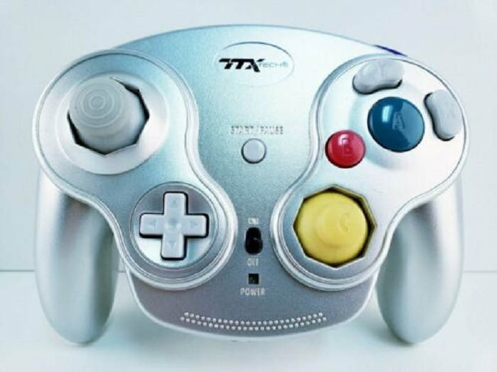 TTXTech GC Wavedash Wireless Controller Silver for Nintendo GameCube