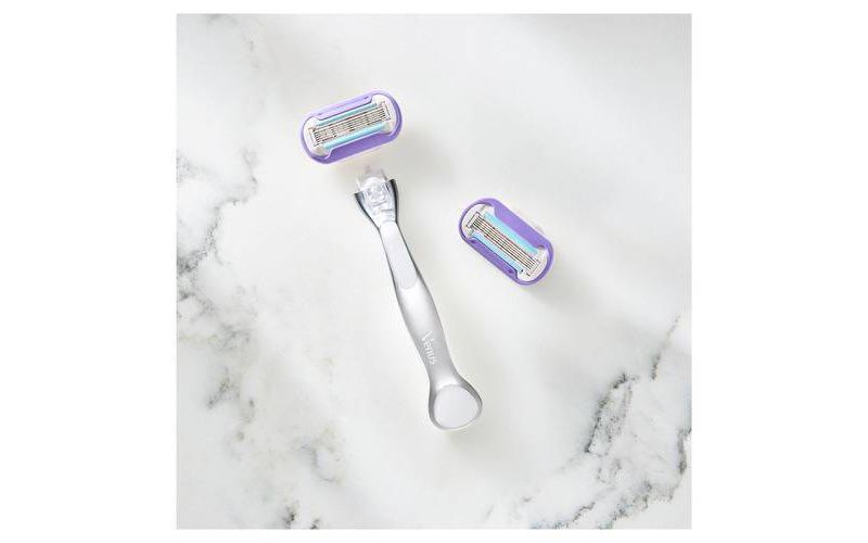 Venus Deluxe Smooth Platinum Women's Metal Handle Razor + 2 Razor Blade Refills