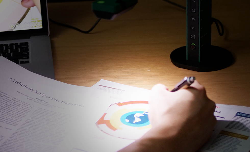 IPEVO VZ-R HDMI/USB Dual Mode 8 MP Document Camera