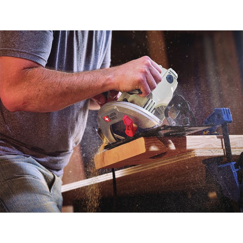 Porter-Cable PCE300 15 Amp 7-1/4 in. Steel Shoe Circular Saw