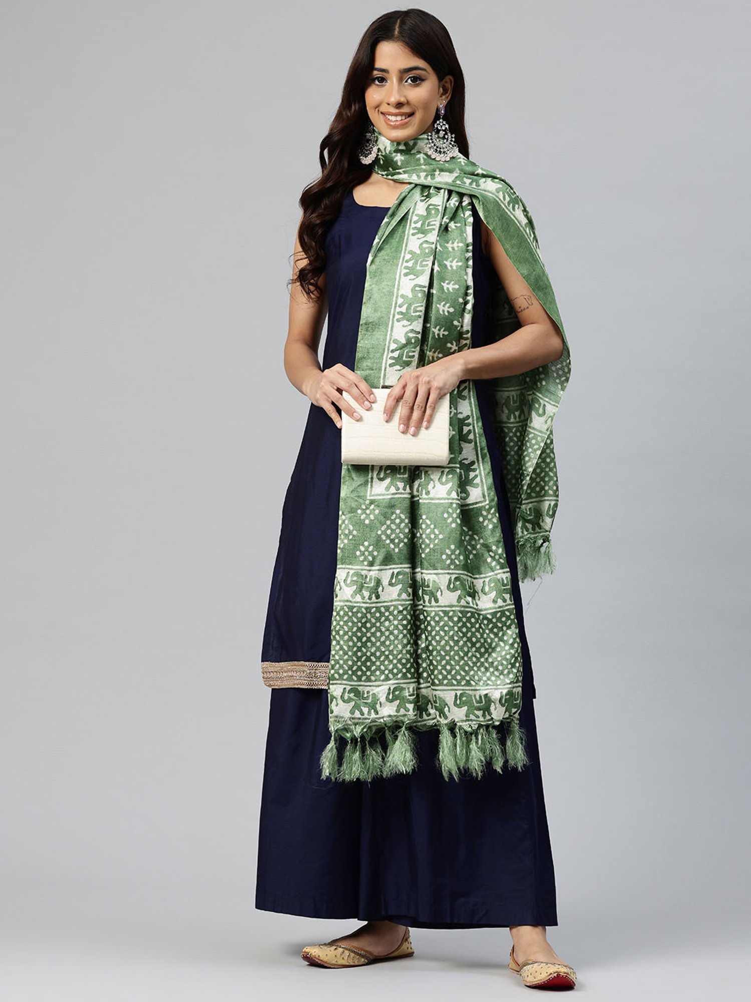 One Femme Green Silk Printed Dupatta