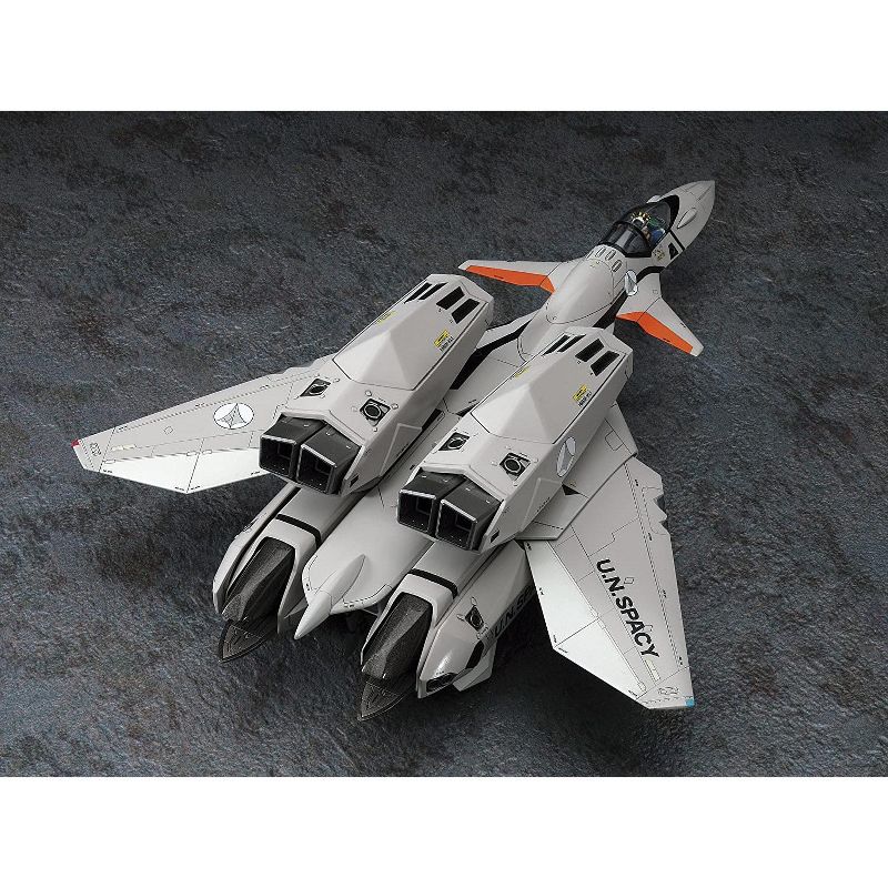Hasegawa Macross Plus VF-11B Super Thunderbolt 1/72 Scale Model Kit