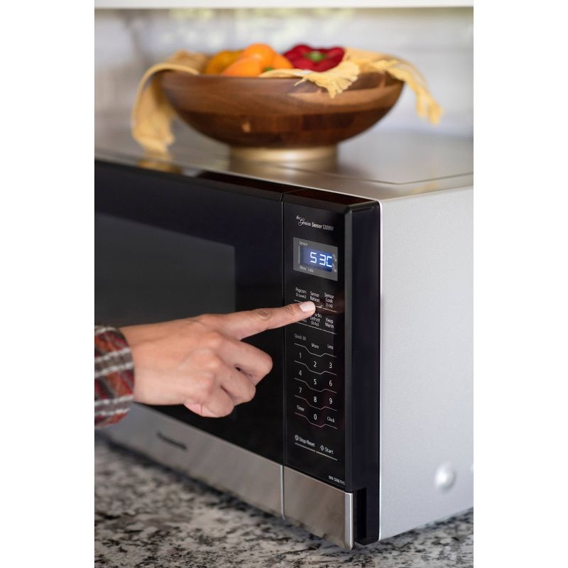 Haden 0.7 cu ft  Microwave Oven - 75031