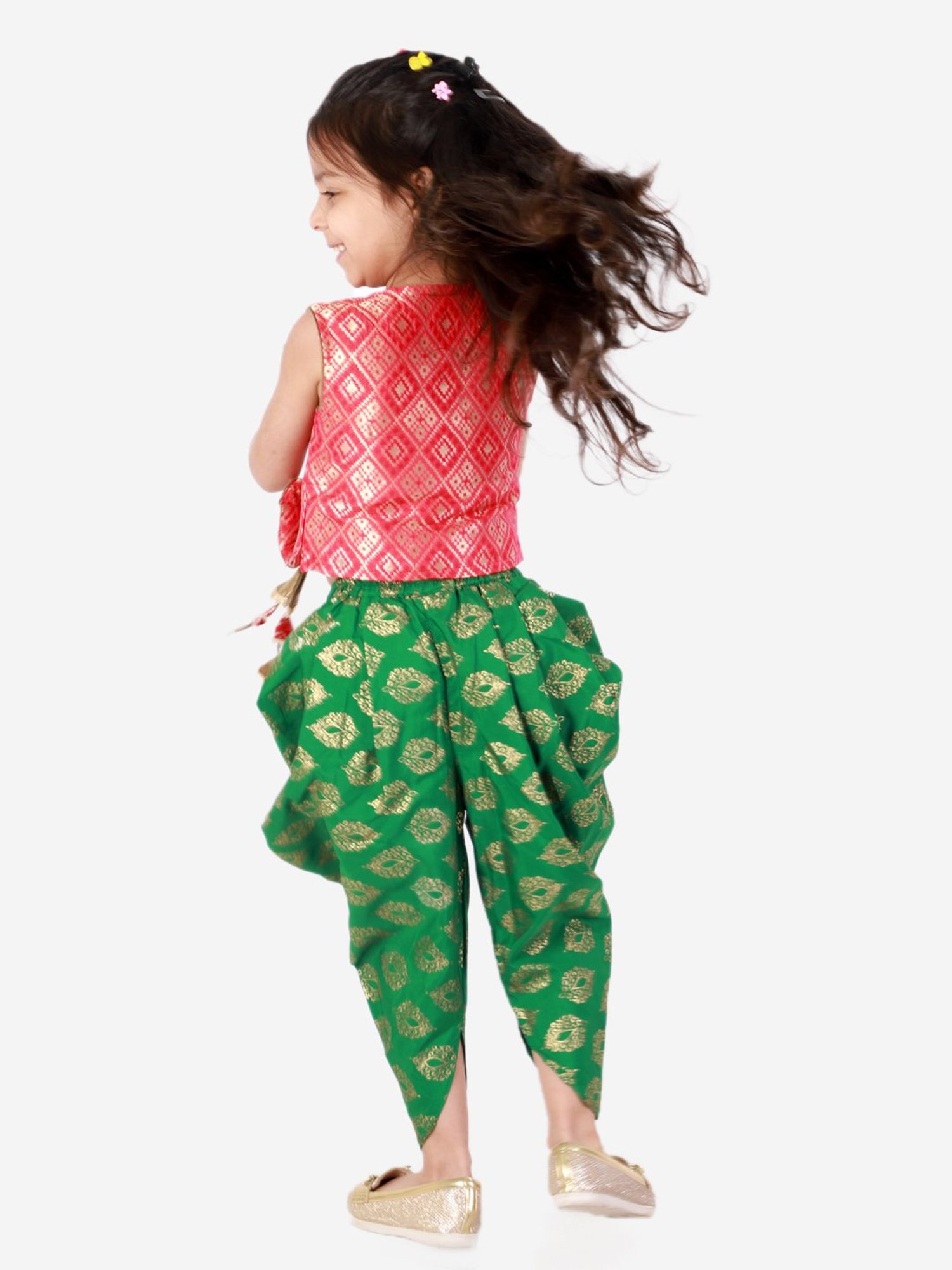 TWISHA Kids Red & Green Printed Top with Dhoti