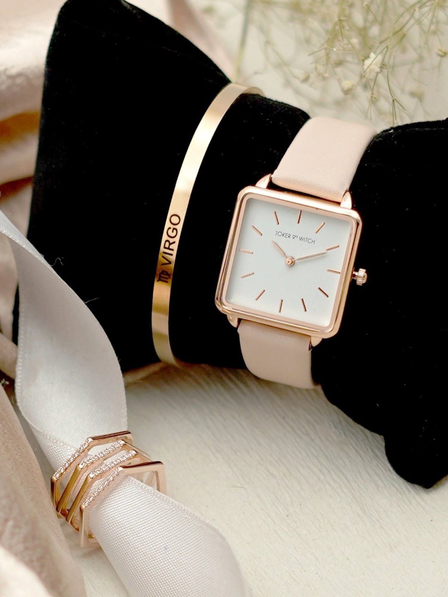 Joker & WItch JWBS294 Analog Watch with Bracelet Gift Set for Women