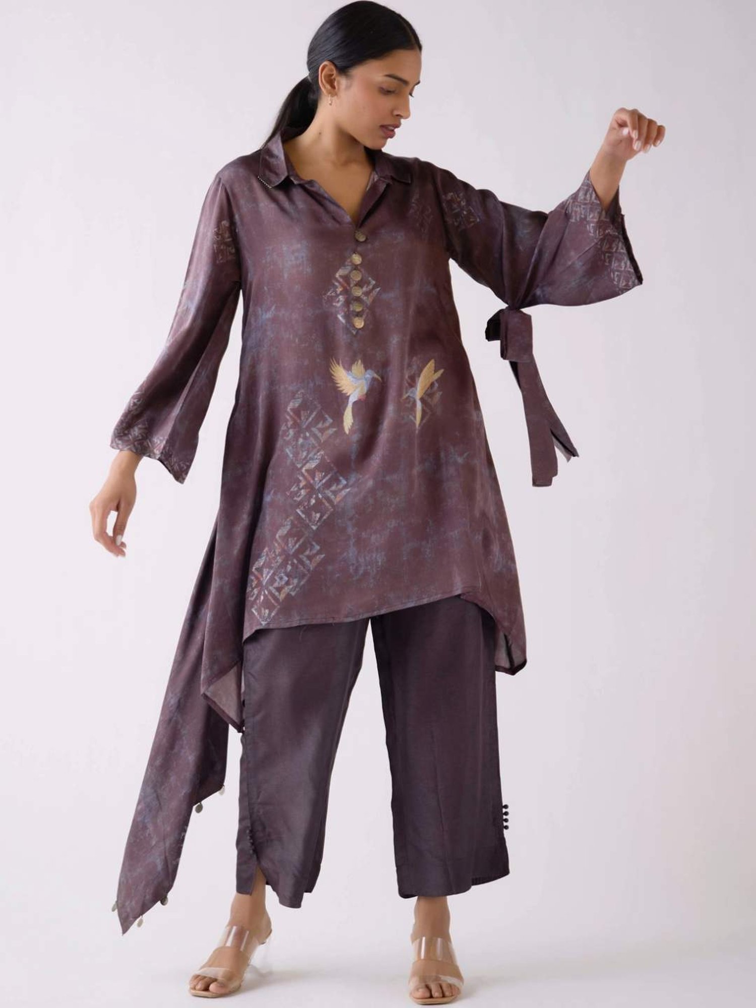 Basanti Kapde aur Koffee Grey Tunic with Pant