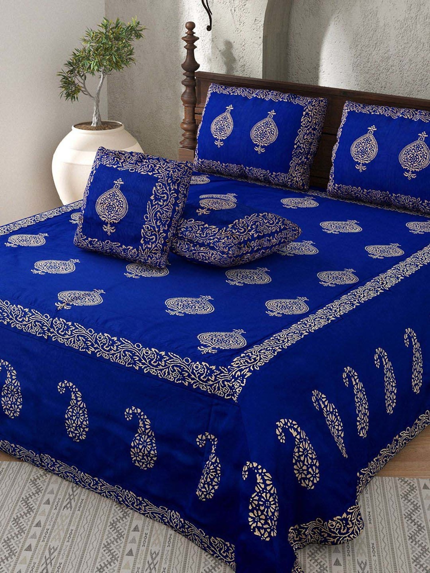 JaipurFabric Royal Blue Silk 240 TC Double Bedsheet with 2 Pillow Covers