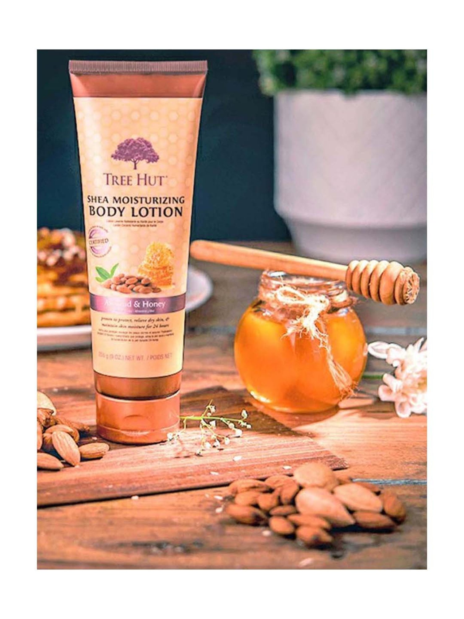 Tree Hut Shea Moisturizing Body Lotion Almond Honey - 255 gm