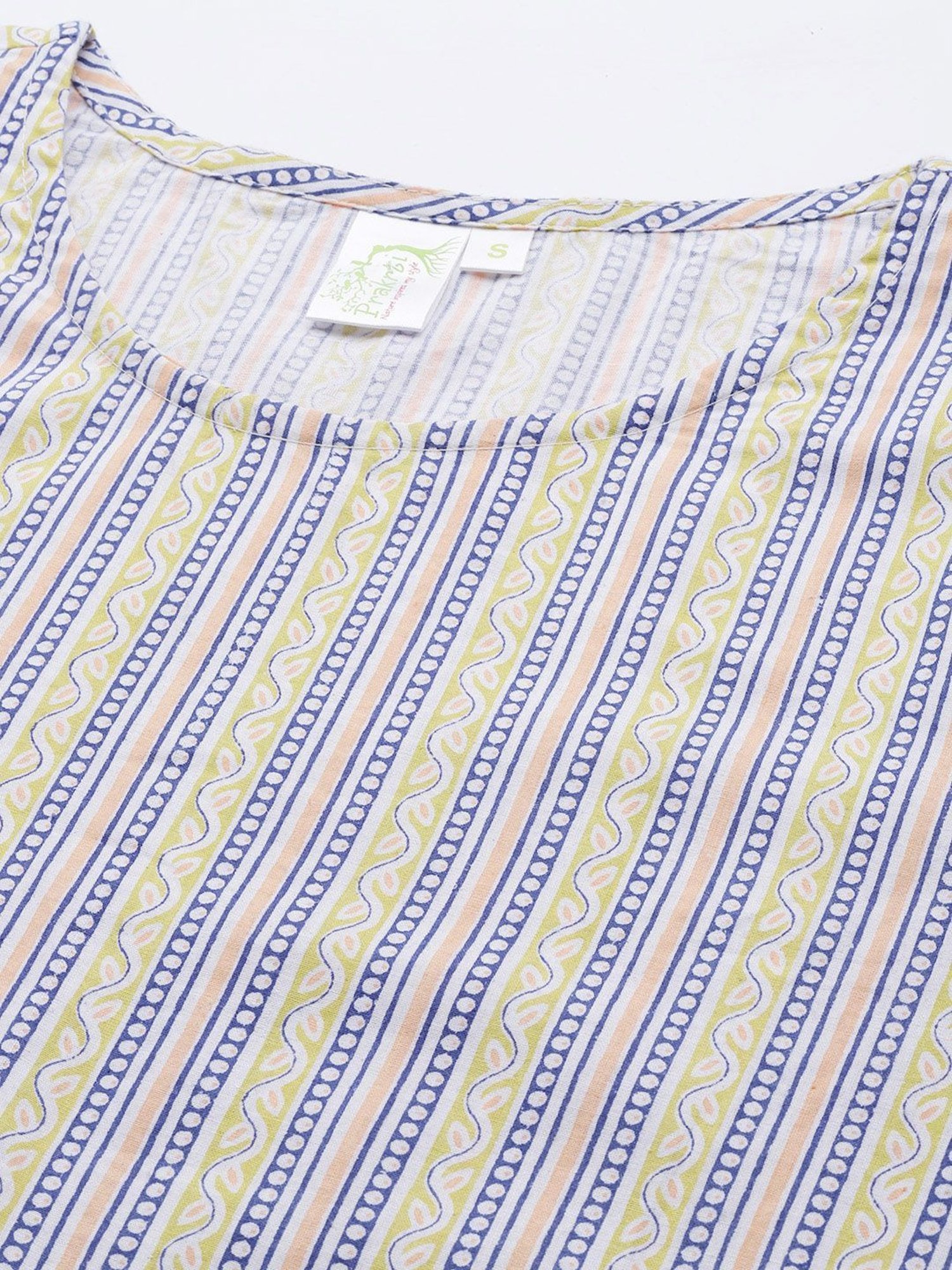 Prakrti Multicolored Cotton Printed Straight Short Kurti