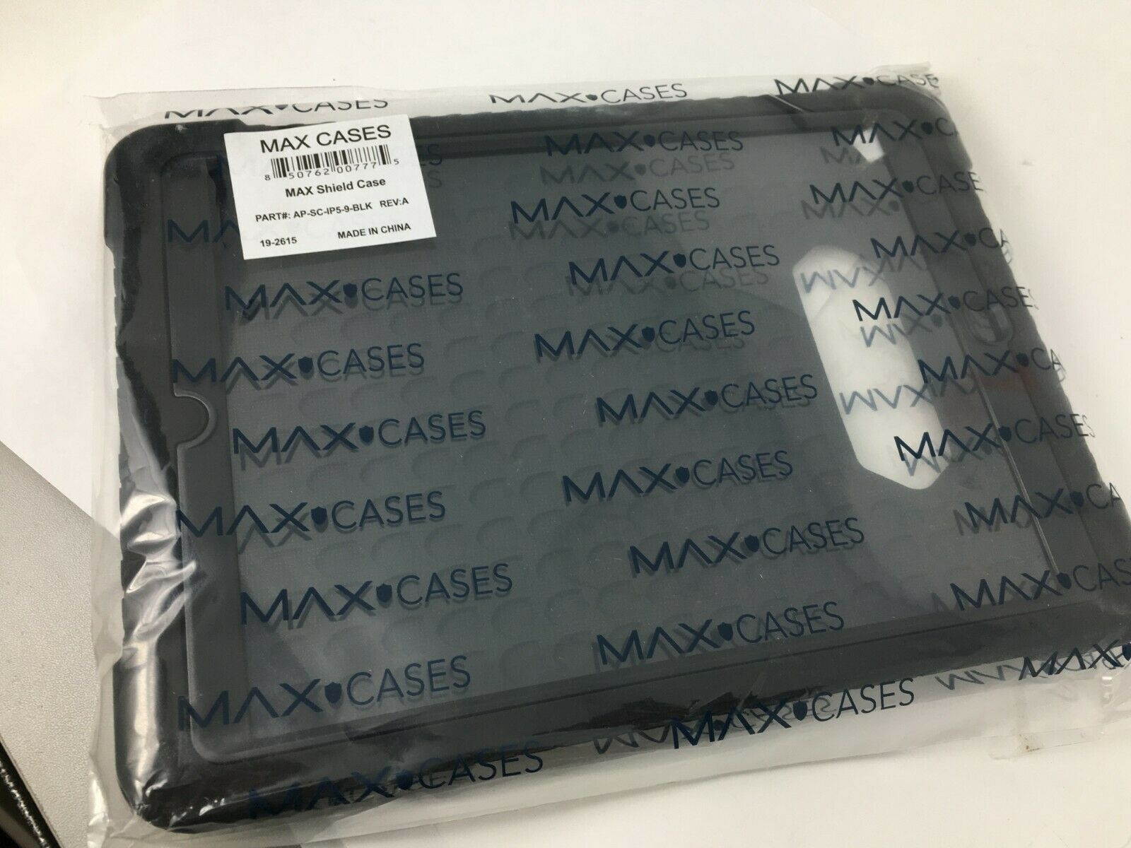 Max Cases Shield Rugged Shock & Impact Protector Case for iPad 5 6 2017/18 black