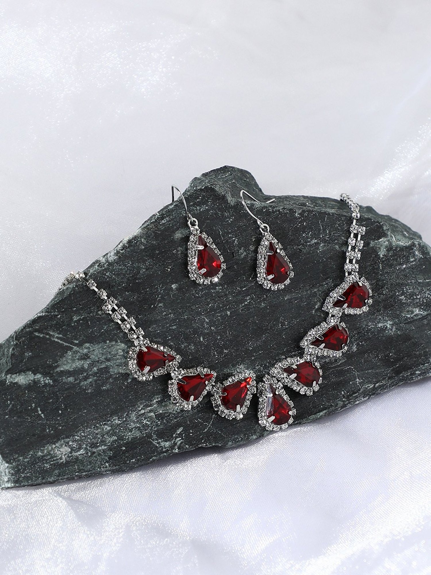 Sri Jagdamba Pearls White Alloy Classic Necklace & Earring Set