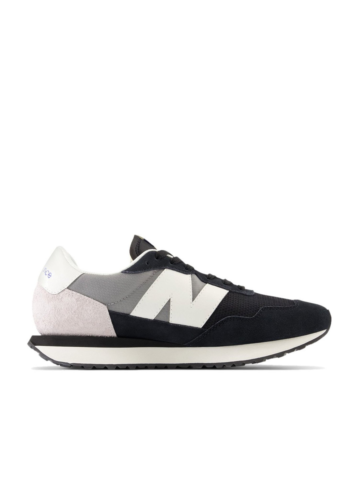 New Balance Men's Black Casual Sneakers