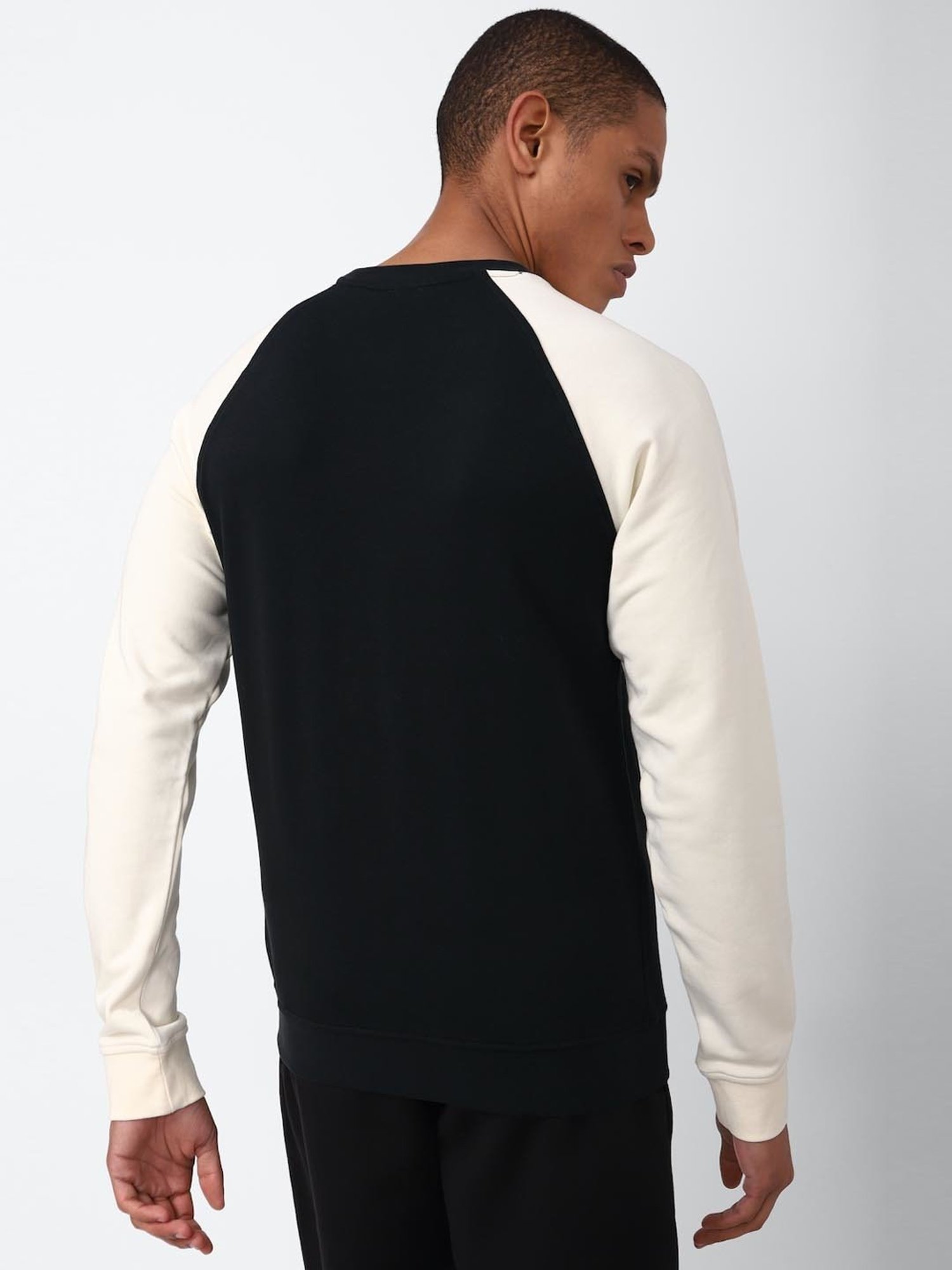 Reebok Black Cotton Slim Fit Printed T-Shirt