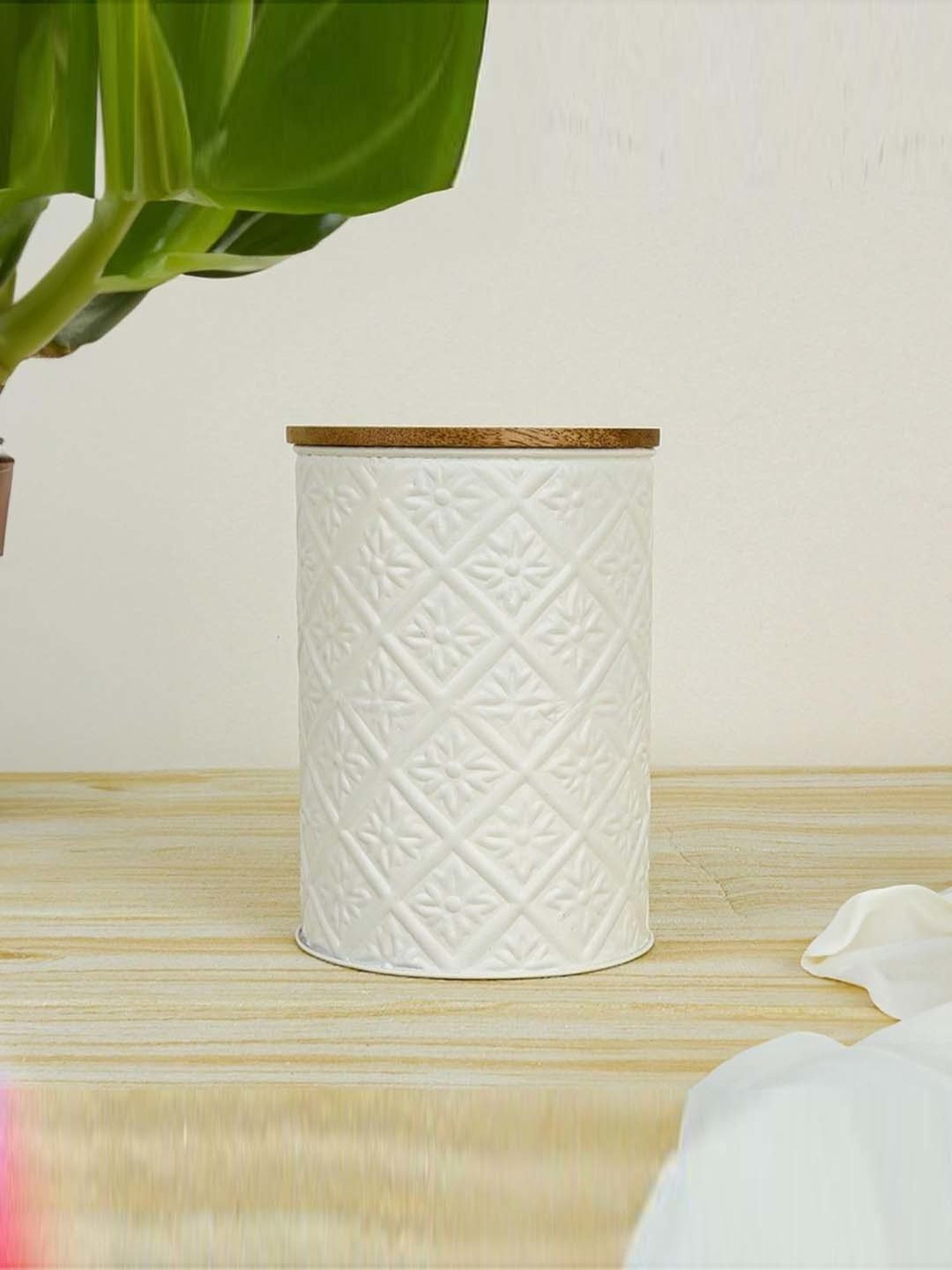 Femora White Steel Canister Hammered Finish Airtight Storage Jar With Wooden Lid (0.9 L) - Set of 4