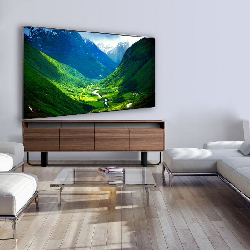 MegaMounts Full Motion Articulated Tilt and Swivel Television Wall Mount