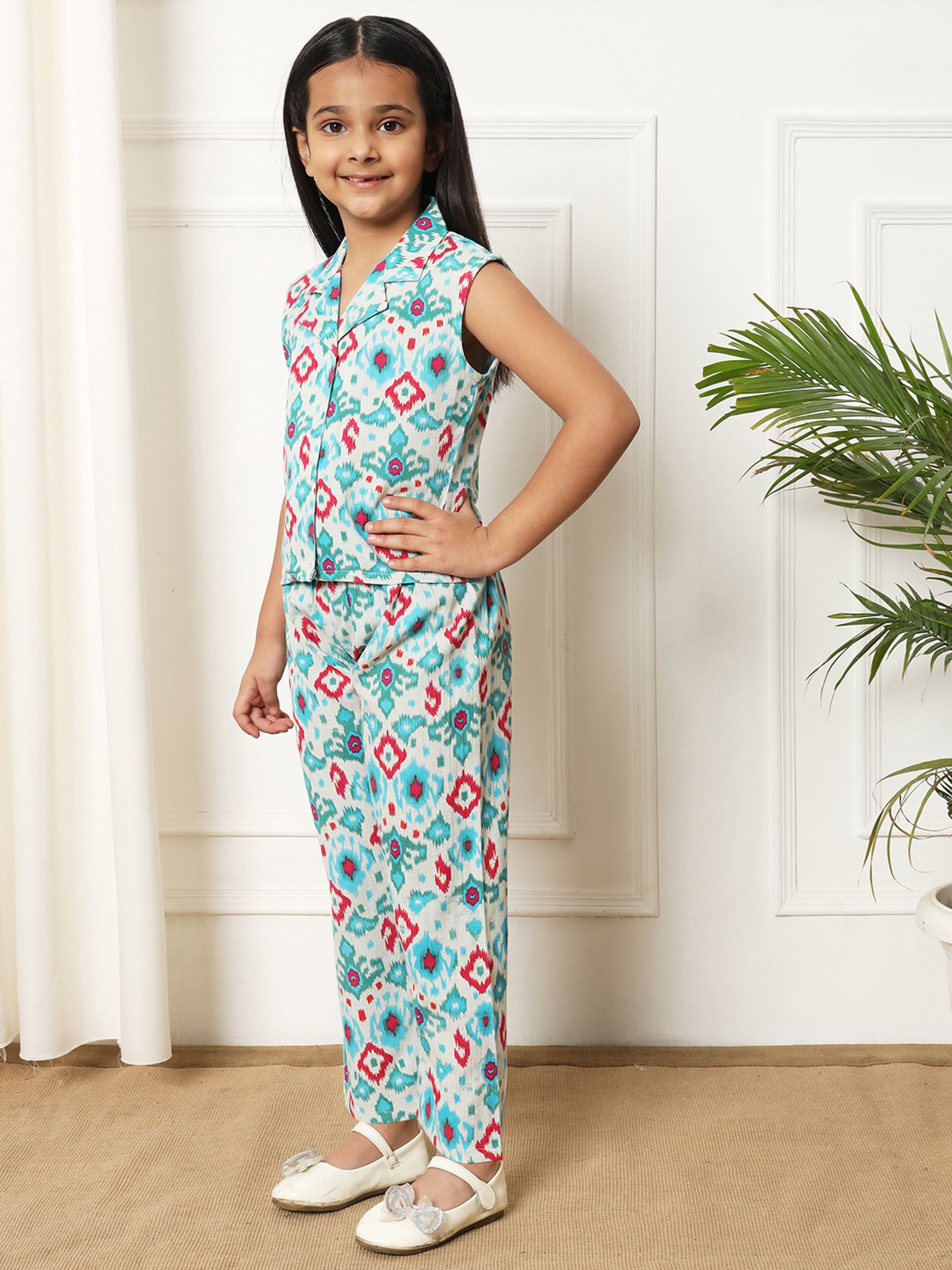 READIPRINT FASHIONS Kids Blue & Pink Printed Shirt with Trousers