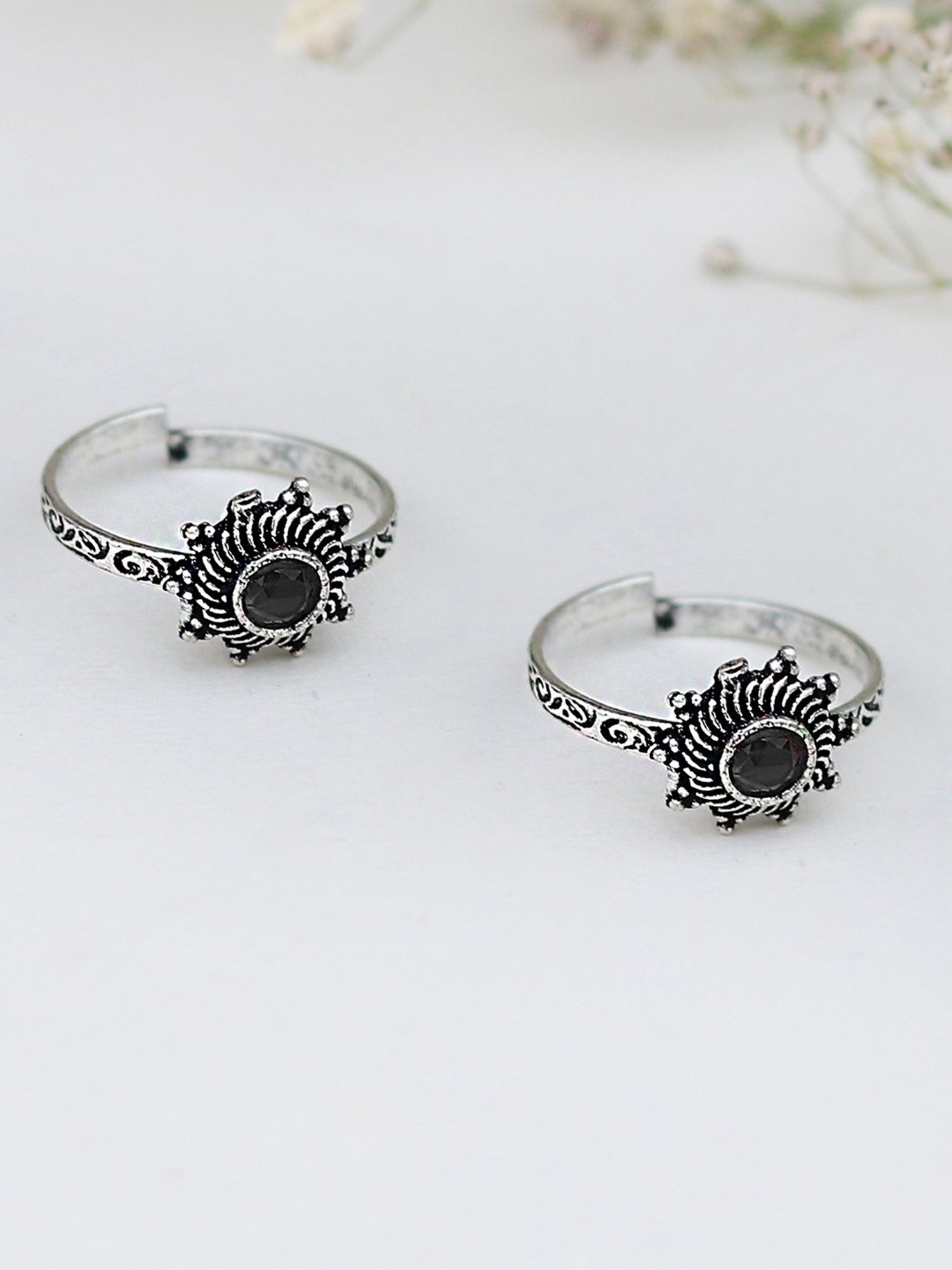 Teejh Ethnic Arika Black Stone Silver Oxidized Toe Rings for Women