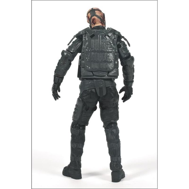 Mcfarlane Toys The Walking Dead TV Series 4 5" Action Figure: Riot Gear Gas Mask Zombie