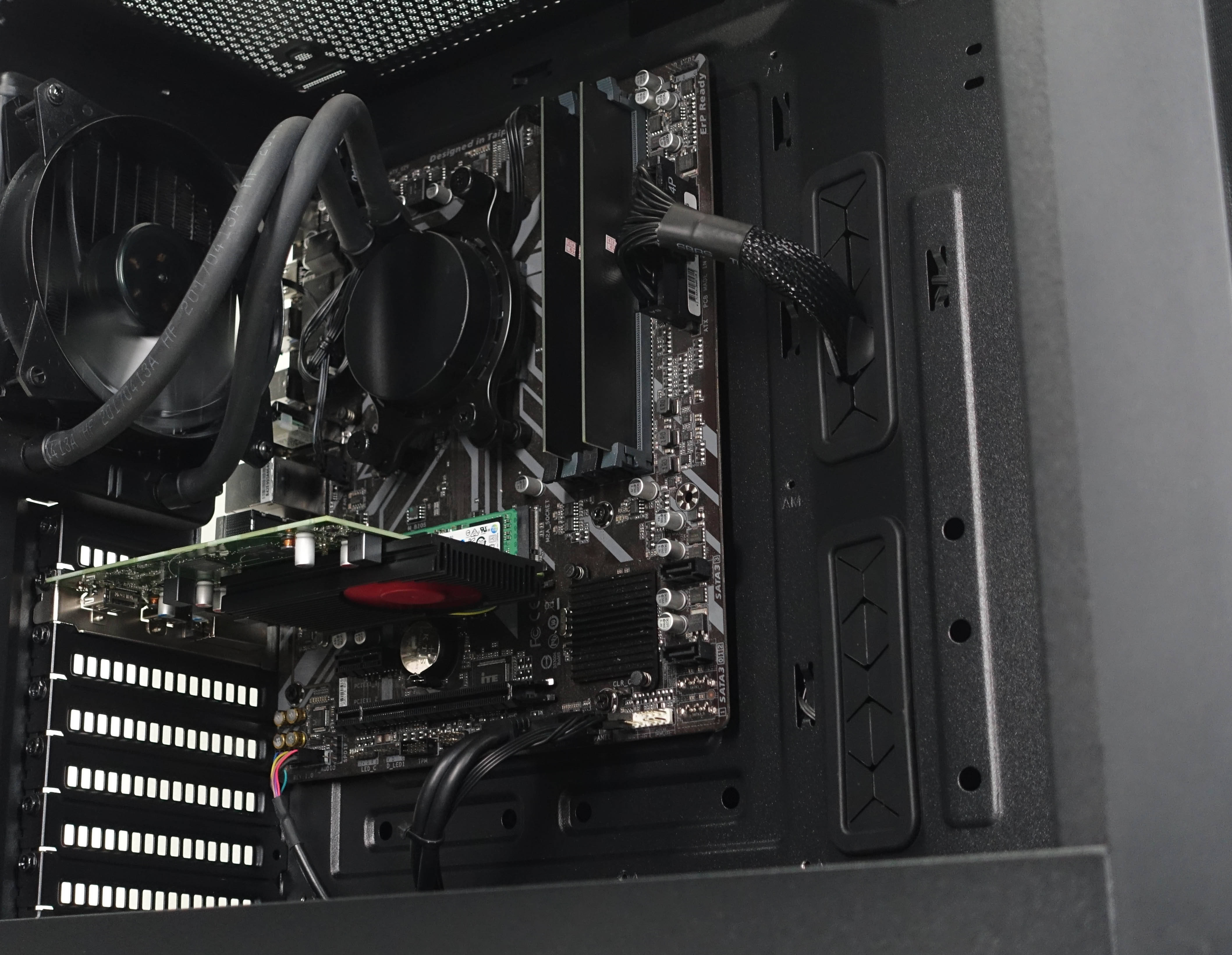 Custom Gaming Desktop PC - AMD Ryzen 7 Pro 2700 3.5GHz - AMD RX 550 4GB - 16GB DDR4 RAM - 512GB NVME M.2 SSD (Solid State Drive) - 500w 80+ Bronze PSU - Wi-Fi