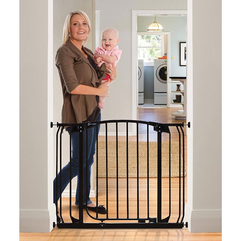 Dreambaby L778B Chelsea 28-39 Inch Wide Auto-Close Baby & Pet Wall to Wall Safety Gate with Stay Open Feature for Doors, Stairs, and Hallways, Black