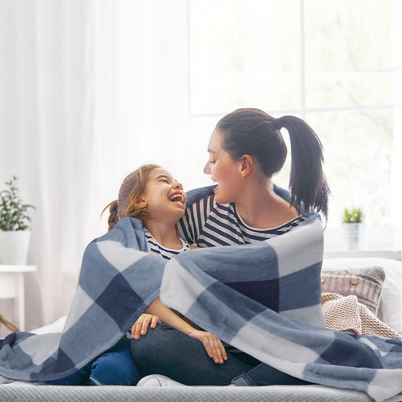 1 Pc Queen Faux Fur Lambswool Reversible Plaid Pattern Bed Blankets Purple  - PiccoCasa