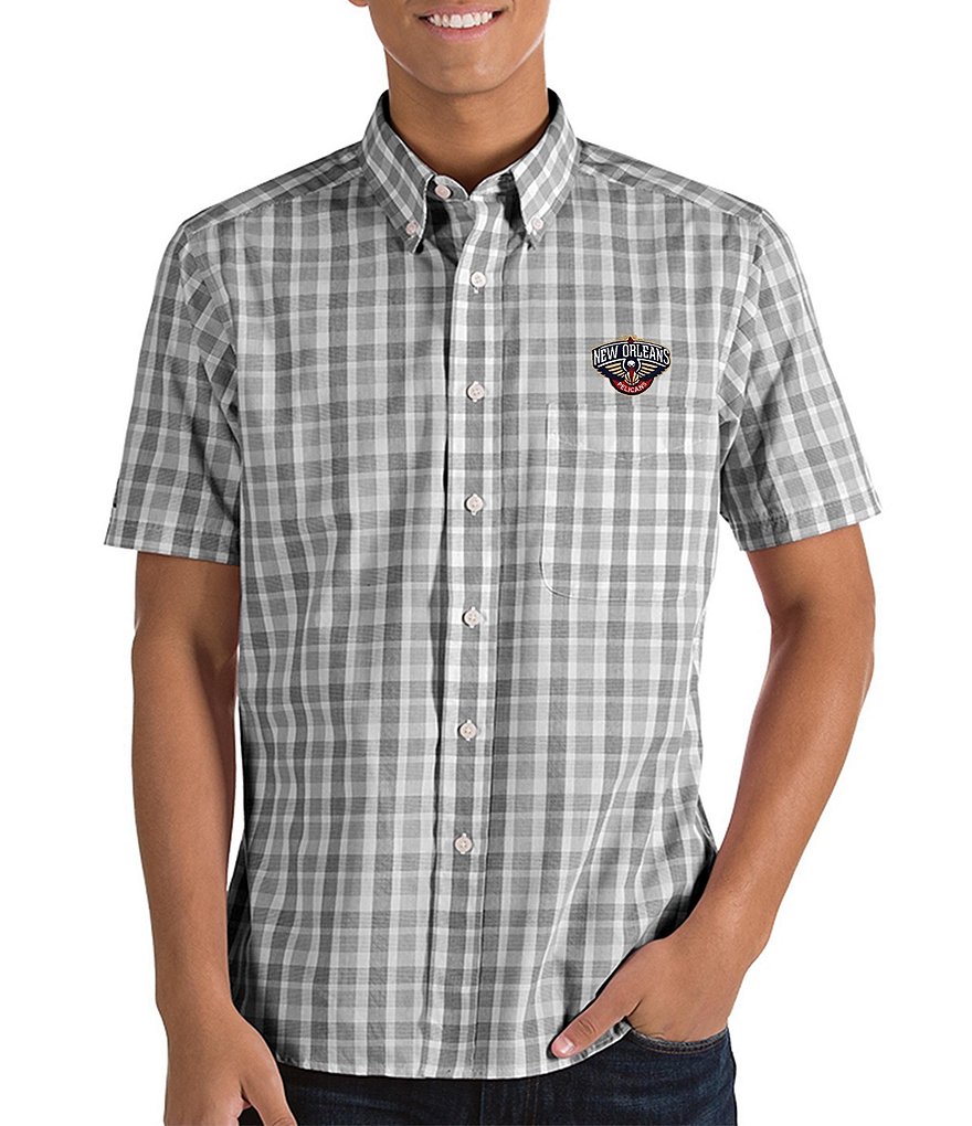 Antigua NBA Crew Short-Sleeve Woven Shirt