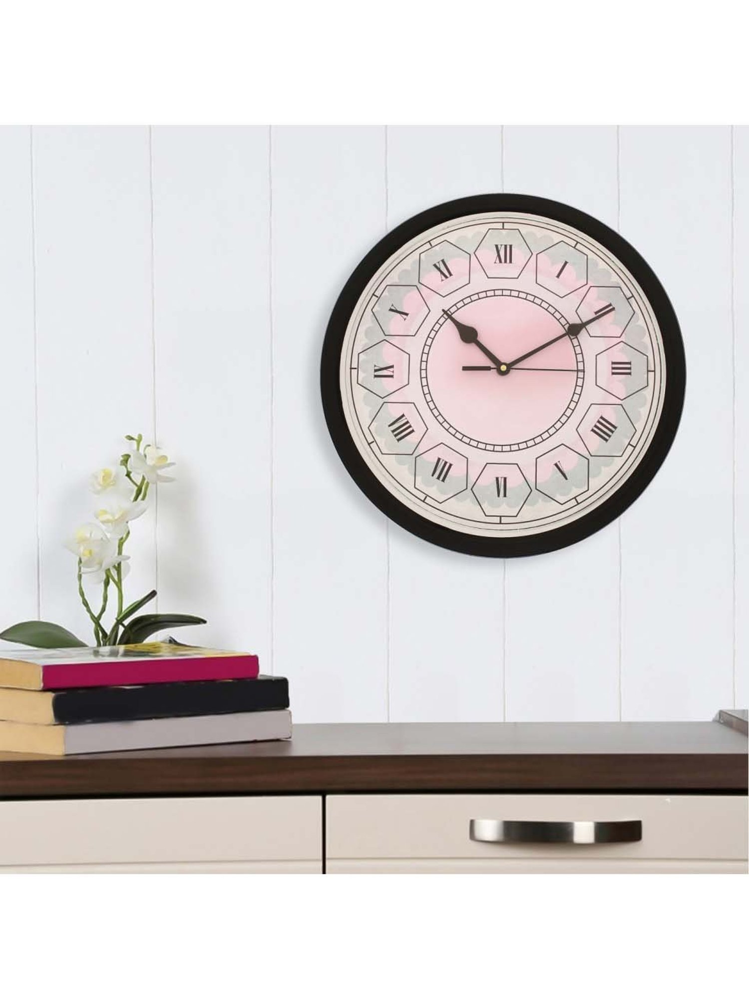eCraftIndia Designer Round Analog Black Wall Clock