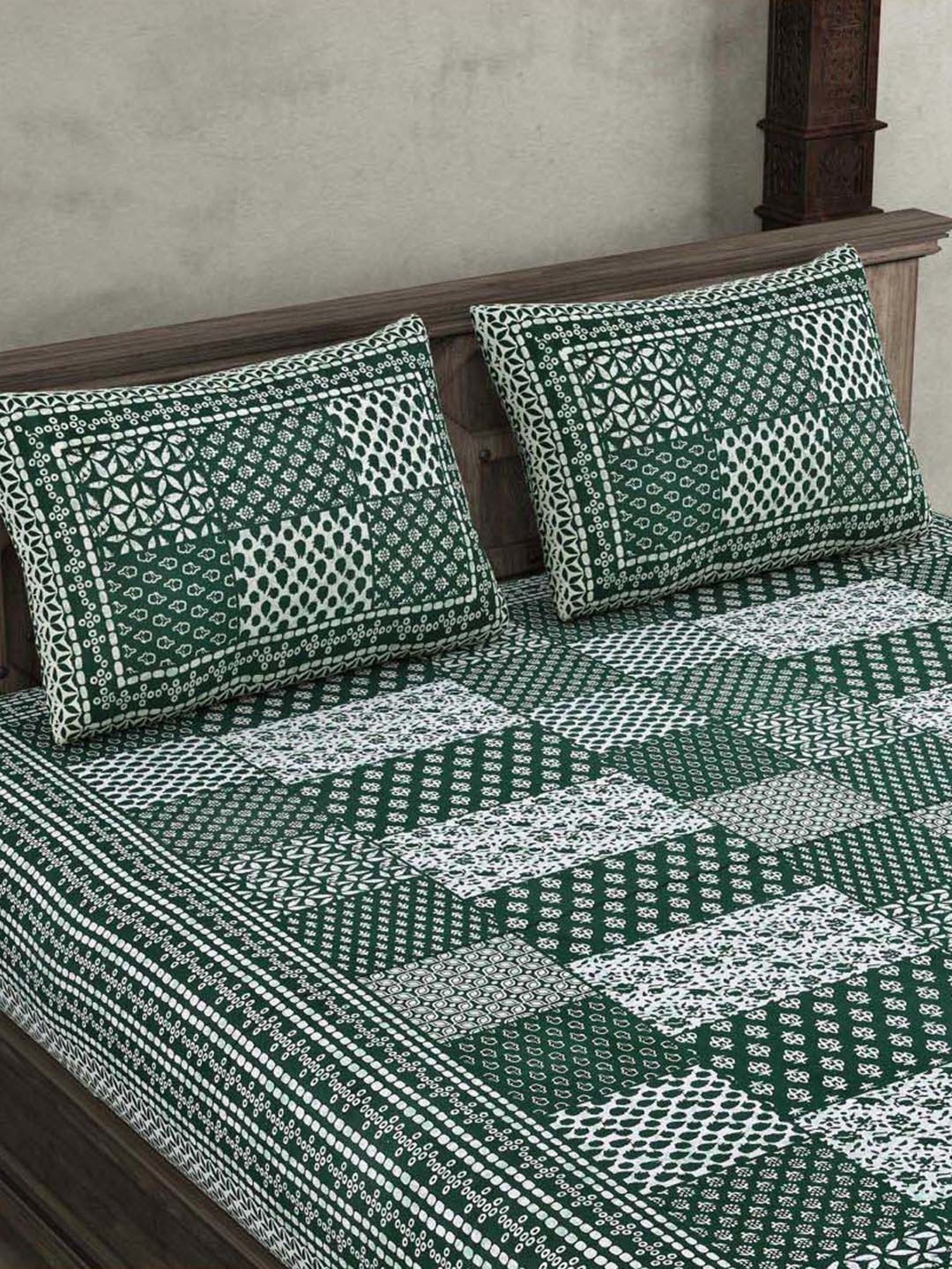 JaipurFabric Dark Green Cotton 180 TC Double Bedsheet with 2 Pillow Covers