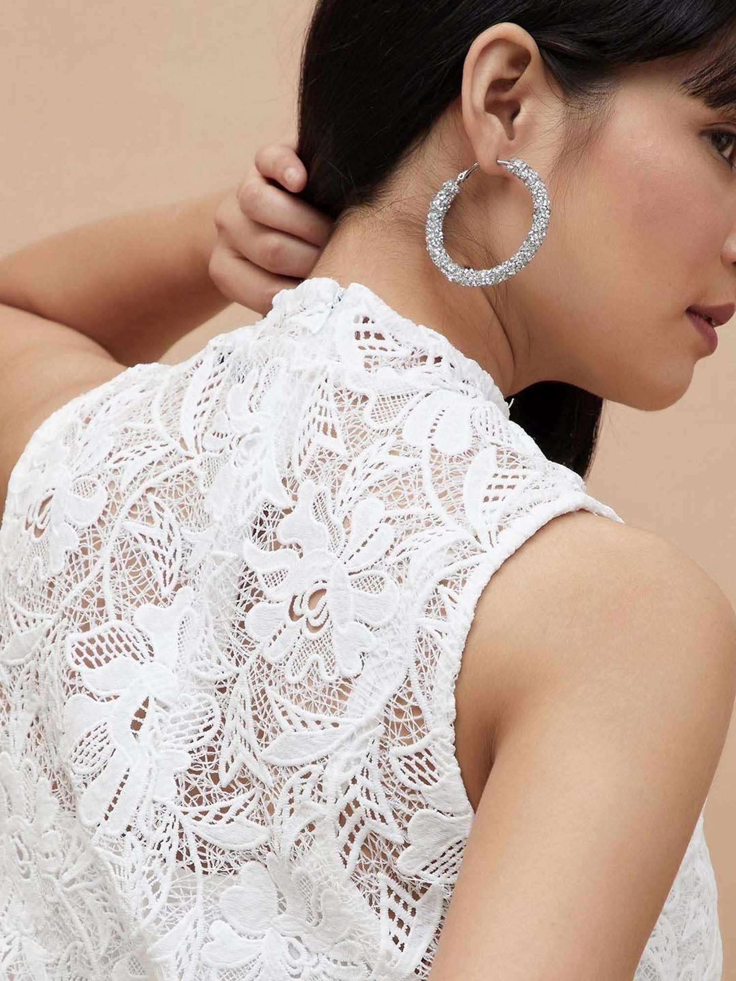 Code by Lifestyle White Self Pattern Top