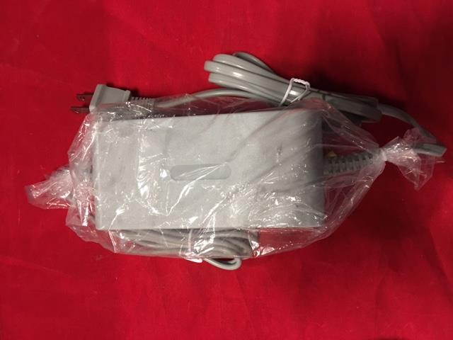 4-In-1 Battery Pack + 4-Seat Charge for Wiiu / Wii