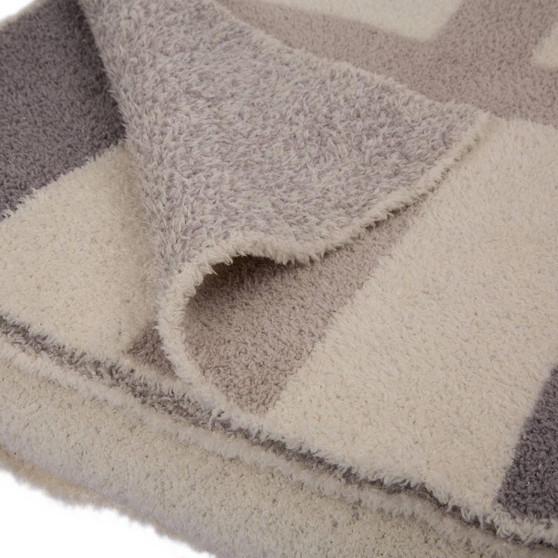 60" x 50" Knitted Polyester Geometric Pattern Feather Yarn Throw Blanket - Glitzhome