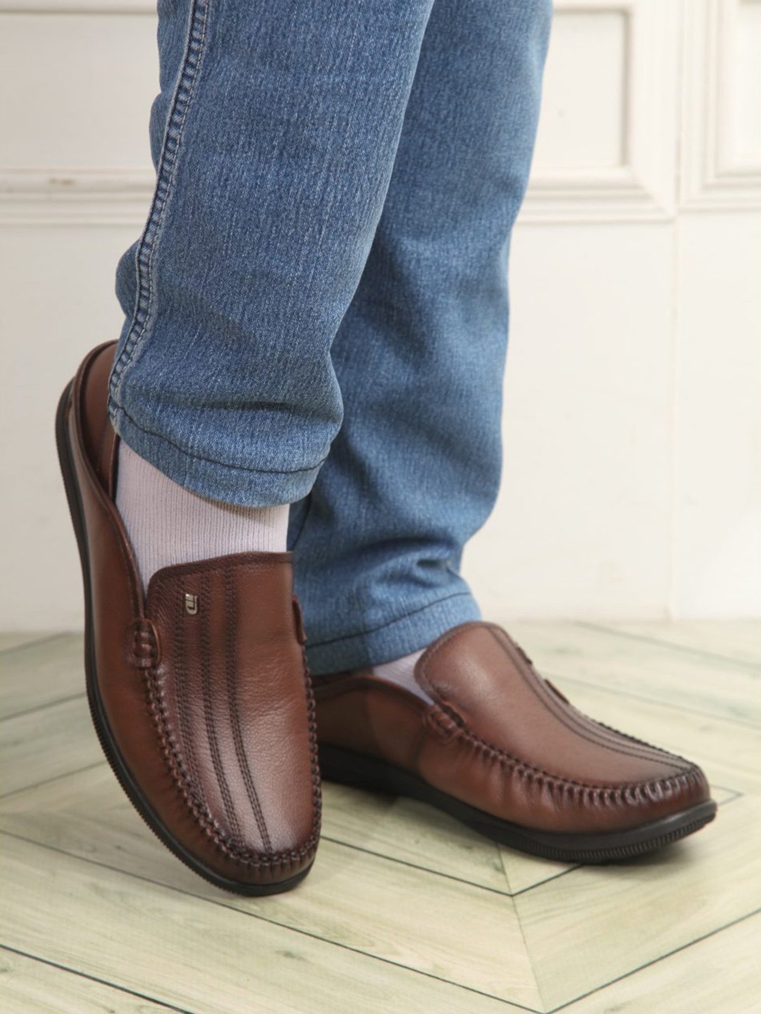 ID Men's Brown Casual Loafers