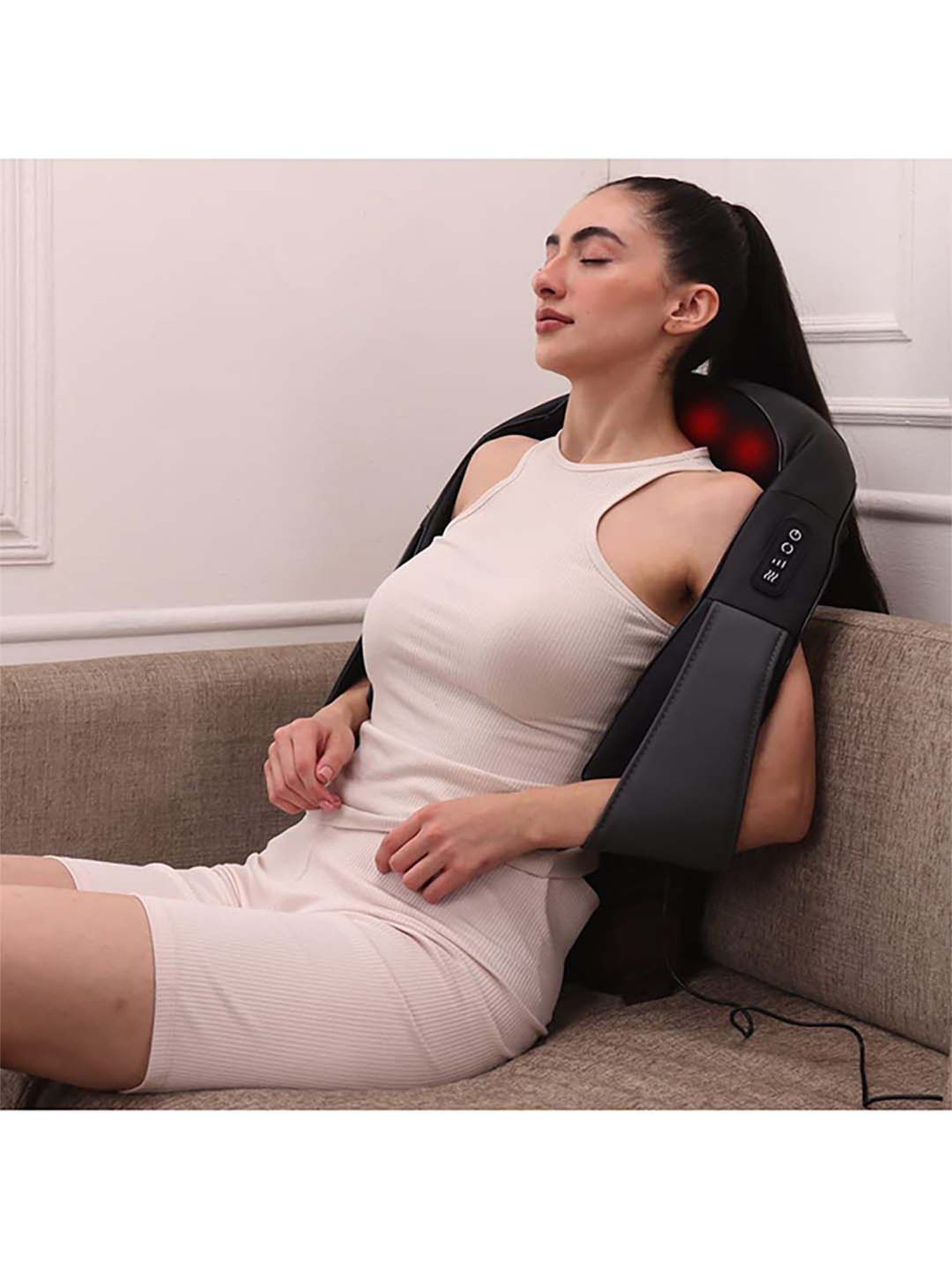 beatXP DeepHeal Neck & Shoulder Massager (Black)