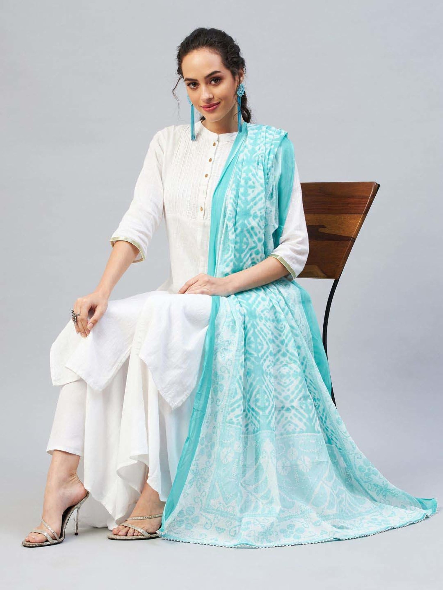 Inweave Blue Printed Dupatta