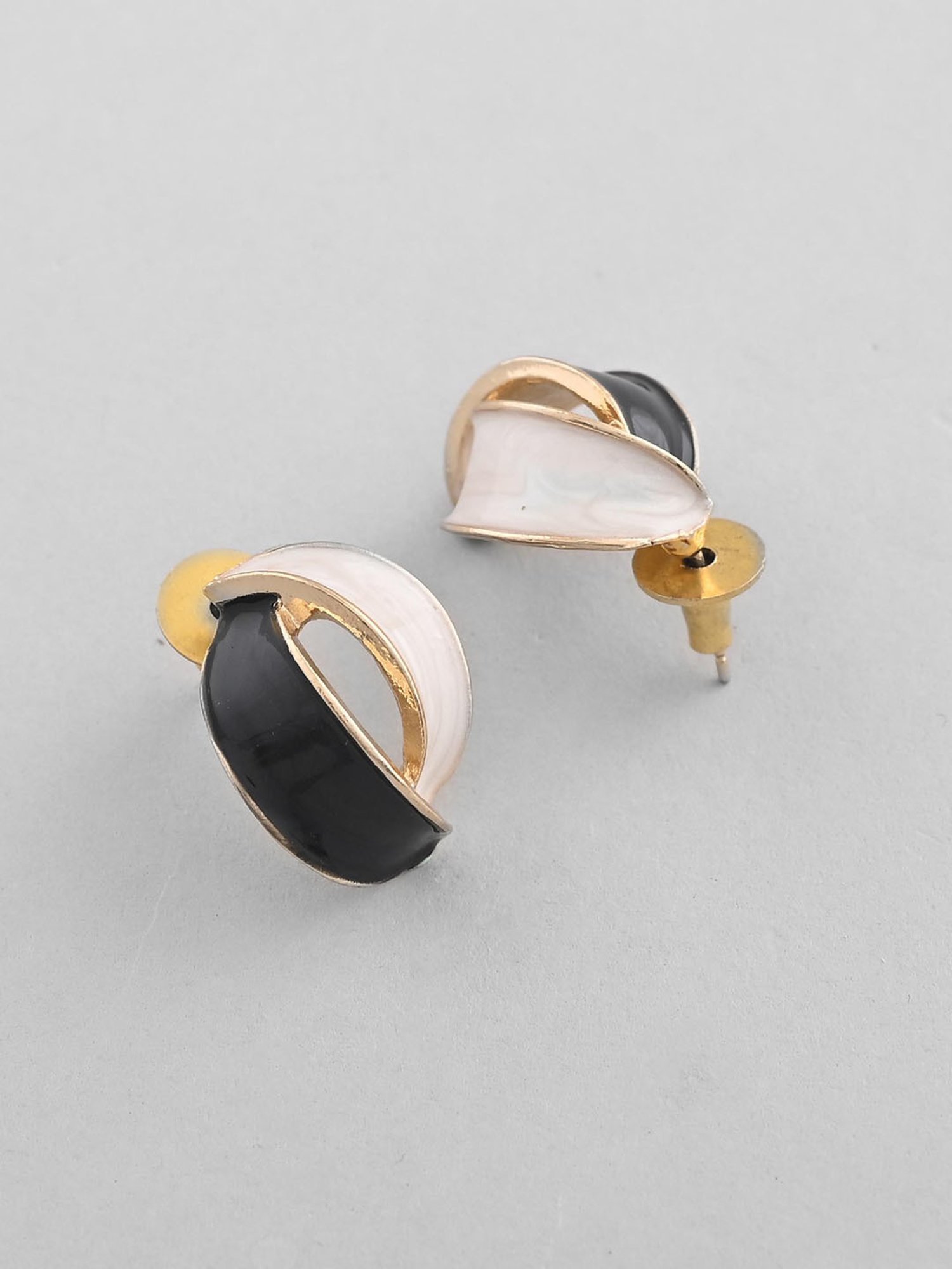 VOJ Gold-Plated Korean Style Black and White Studs Earrings for Women