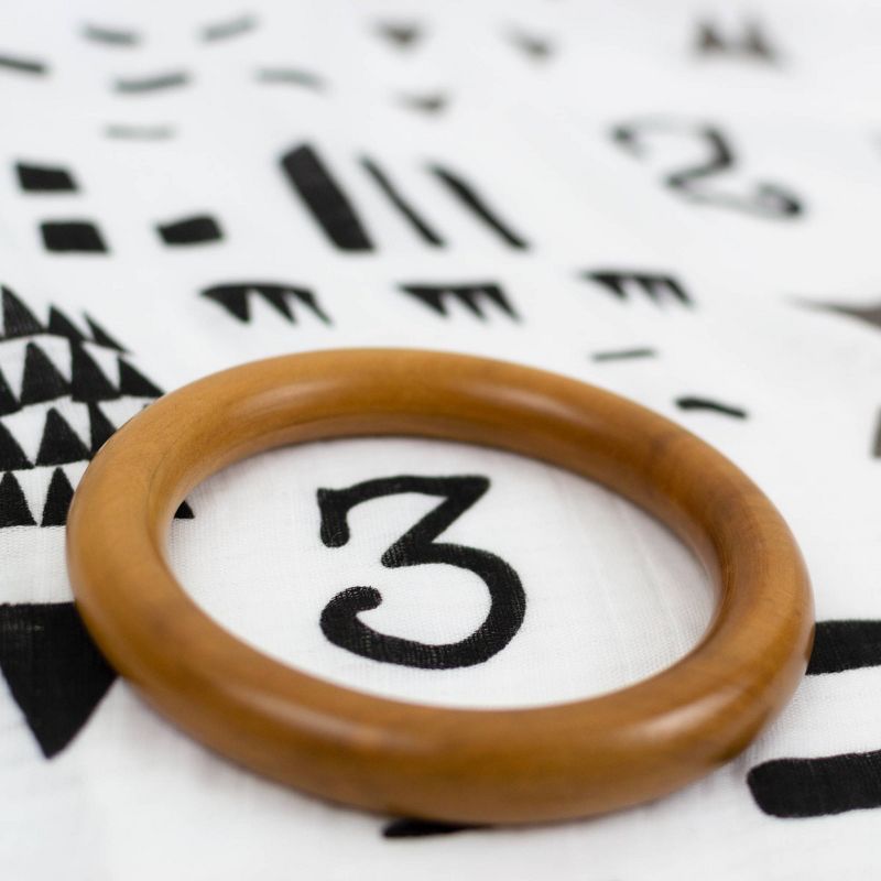 Honest Baby Organic Cotton Muslin Giftable Milestone Blanket - Pattern Play White/Black