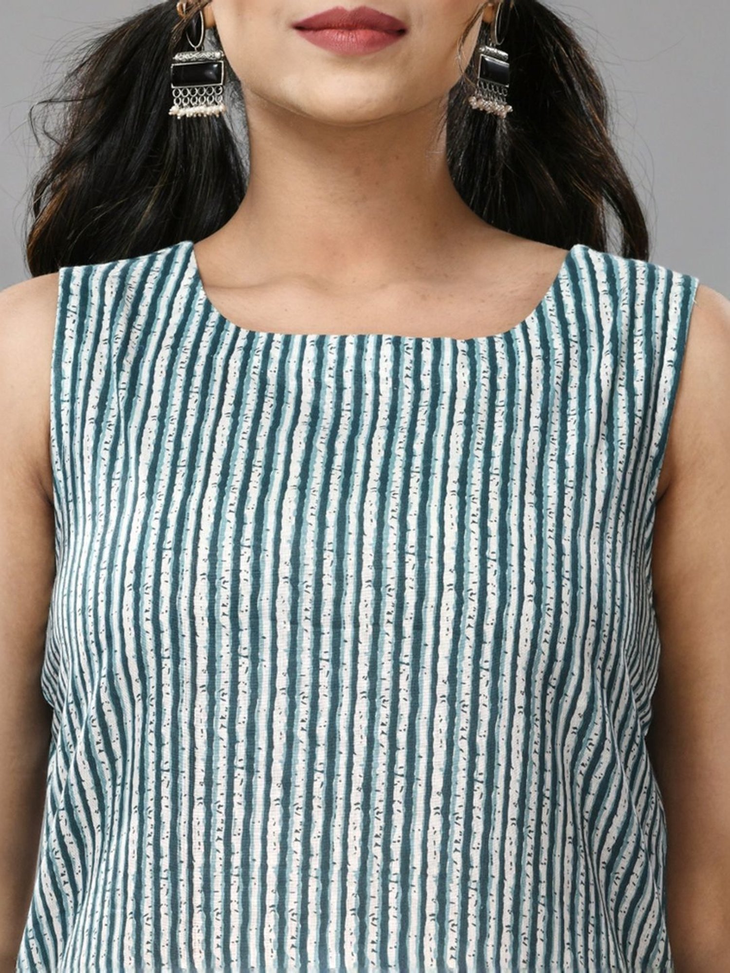 Charukriti Blue Cotton Striped Straight Kurta