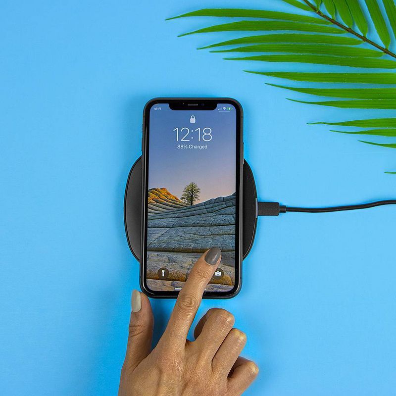 Just Wireless 10W Qi Wireless Charging Pad with 4ft TPU Charging Cable - Black