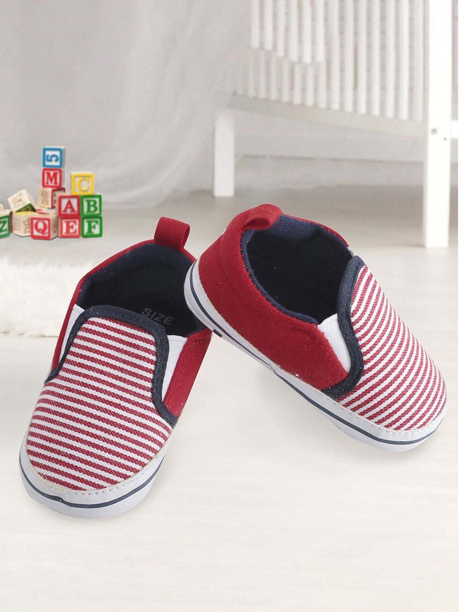 Baby Moo Kids Red & Blue Casual Booties