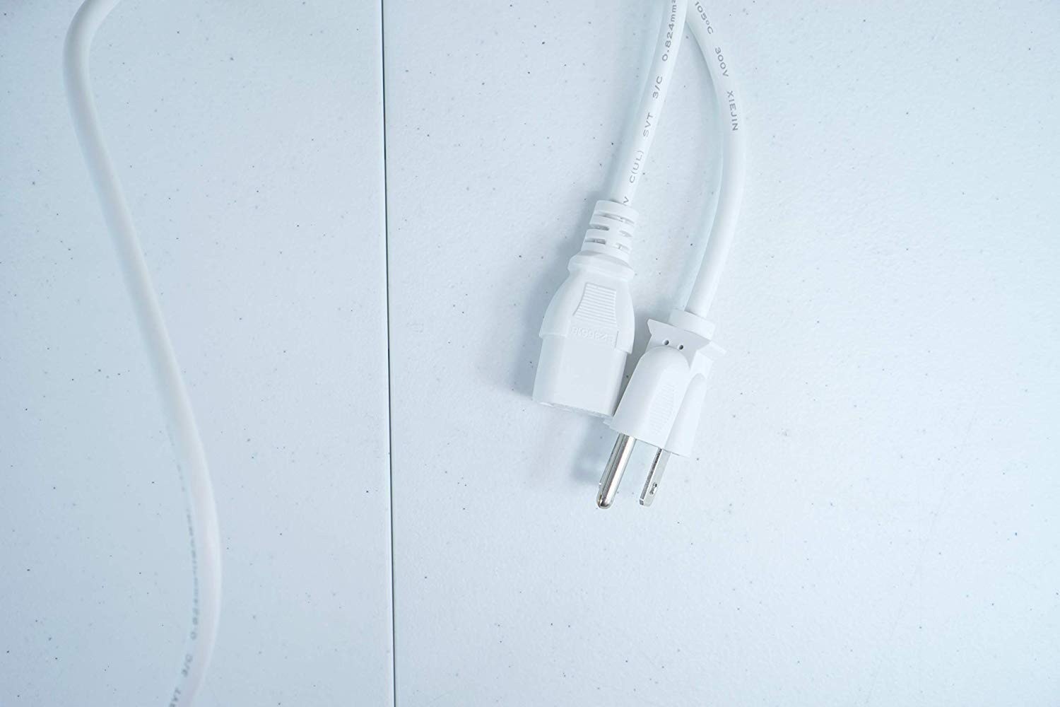 [30 FT-White] Omnihil UL Universal 3 Prong 3 Pin Power Cord (NEMA 5-15P to IEC320C13) 18AWG CE/BS/SAA Certified - Up to 500W Max Power - UL Listed (Compatible with Many Models)