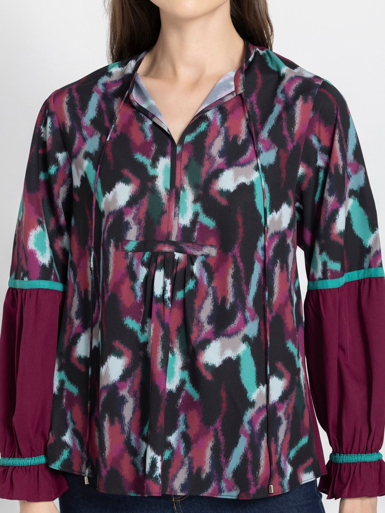 SHAYE Multicolor Printed Top