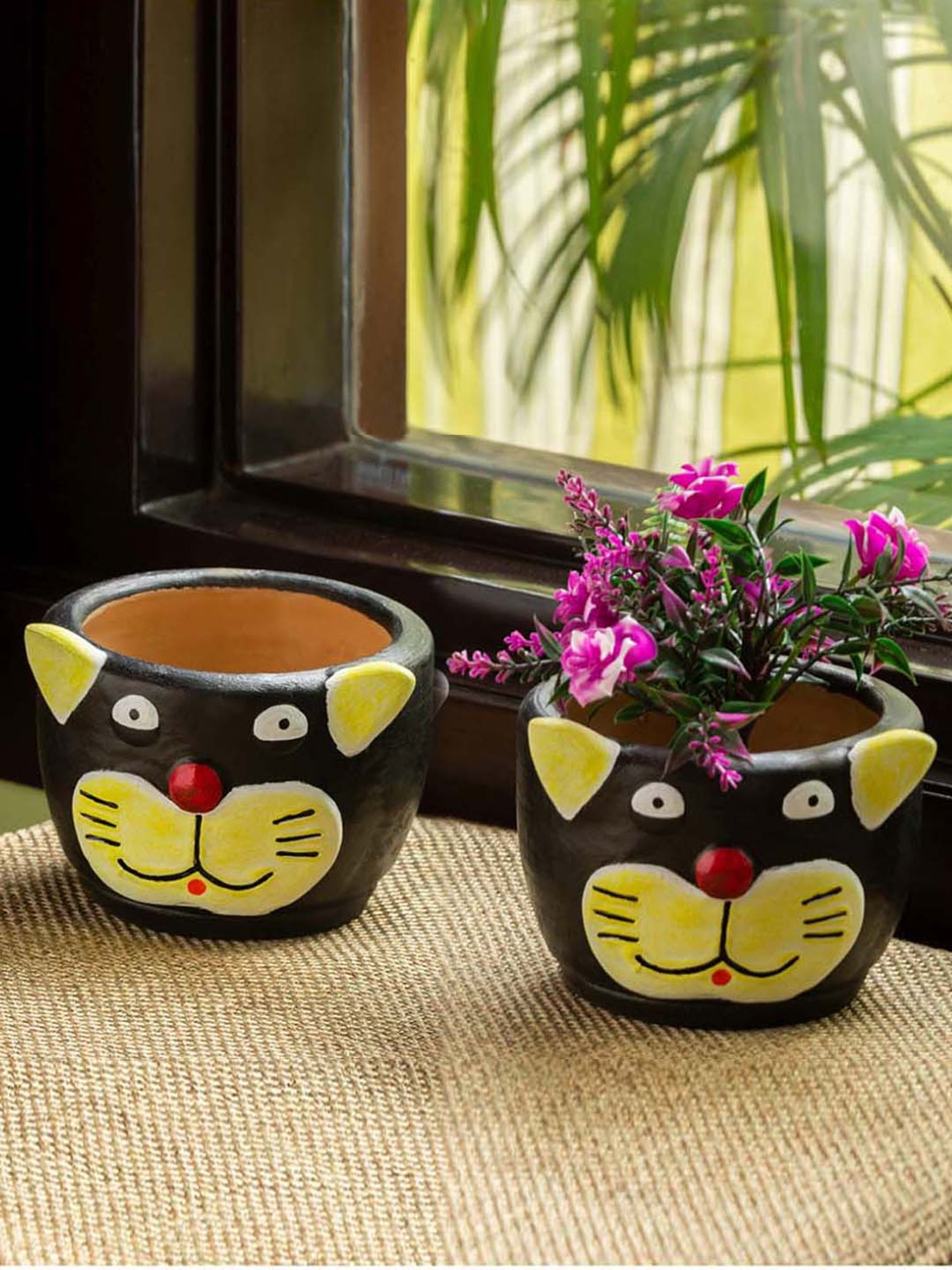 TAYHAA White Ceramic Leaf Shape Vase