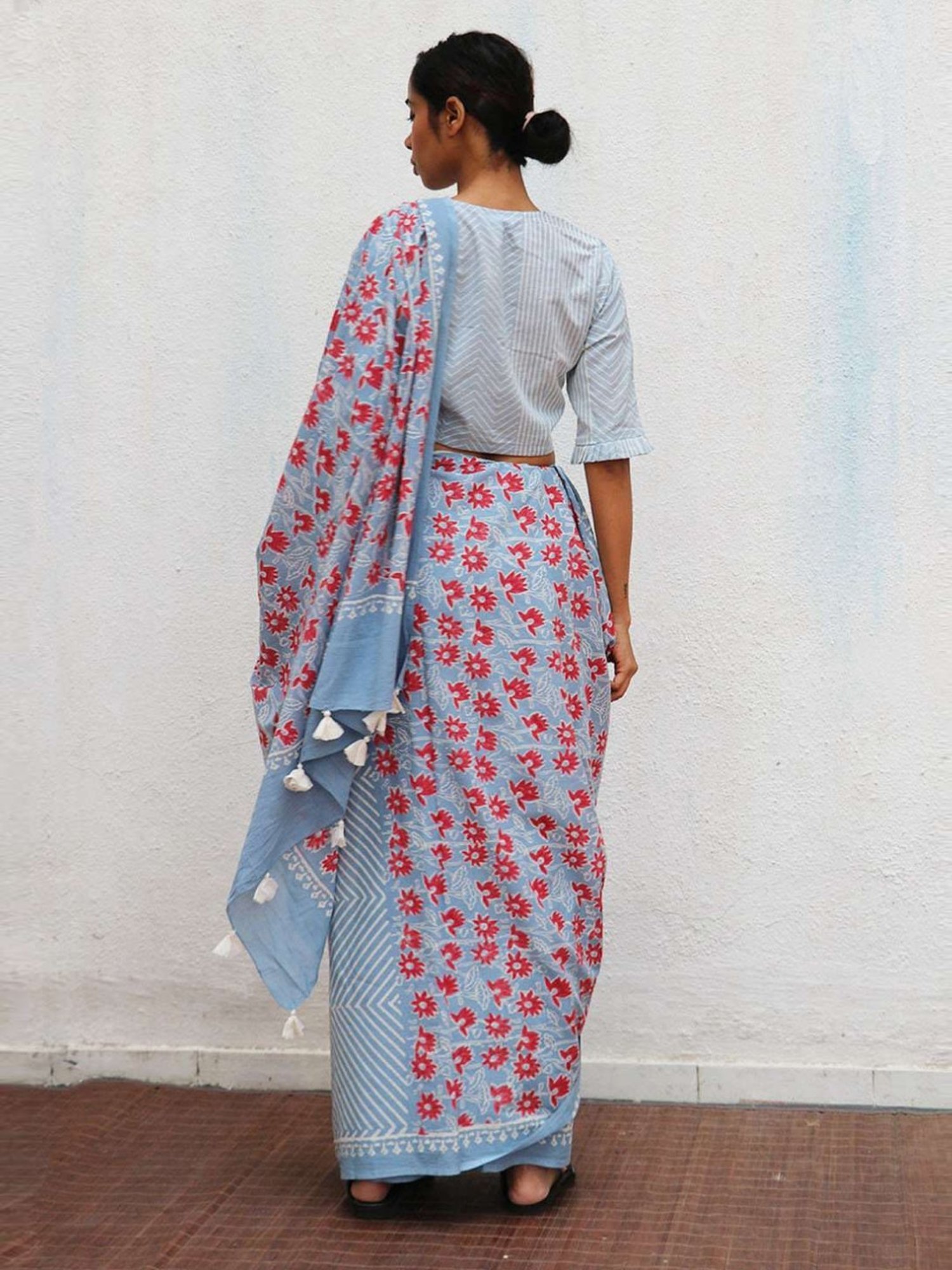 Chidiyaa Blue Paakhi Folk Flowers Handprinted Cotton Sarees