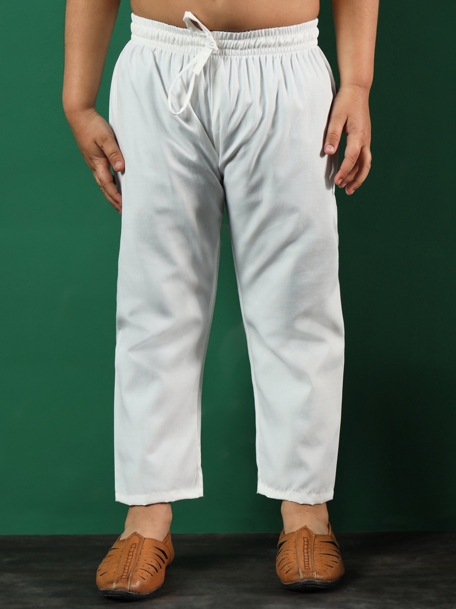 READIPRINT FASHIONS Kids Peach & White Embroidered Full Sleeves Kurta with Pyjamas